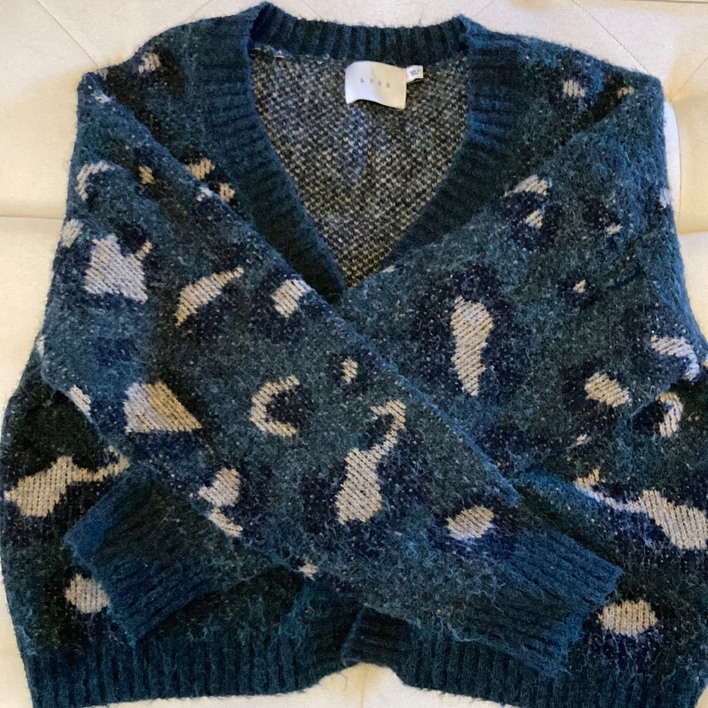 Lush cheetah patterned sweater